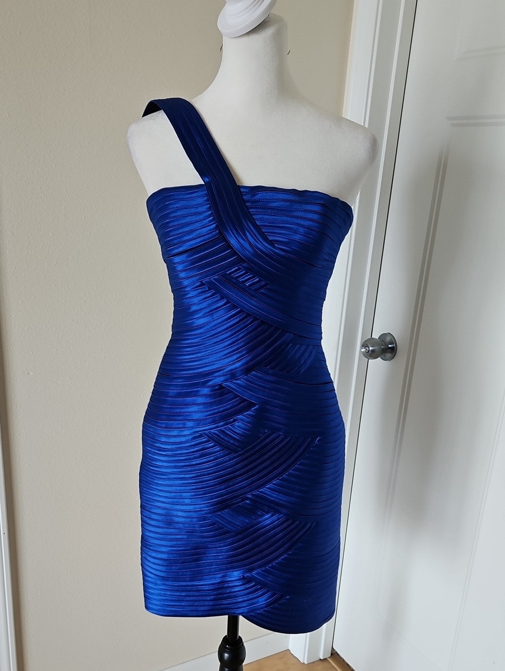 Size 4 Royal Blue One Shoulder Satin Bandage Bodycon Cocktail Dress BCBGMaxAzria